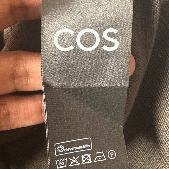 COS V-NECK MERINO WOOL SWEATER in dark khaki ~ size XS, pre-owned! - Picture 6 of 9